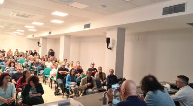 Delegati e tavolo