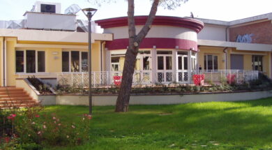 biblioteca misano esterno